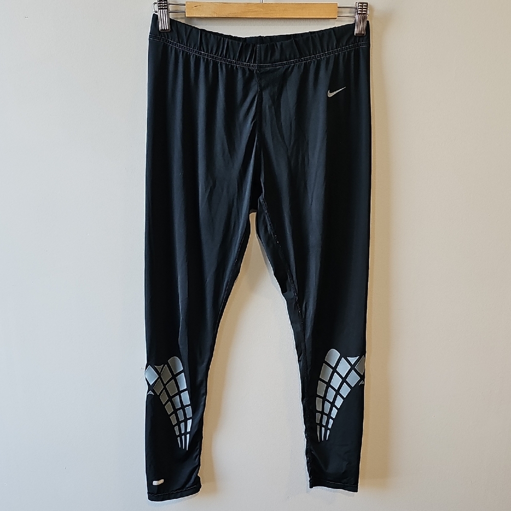 Nike Small Black Leggings with Gray Patterns